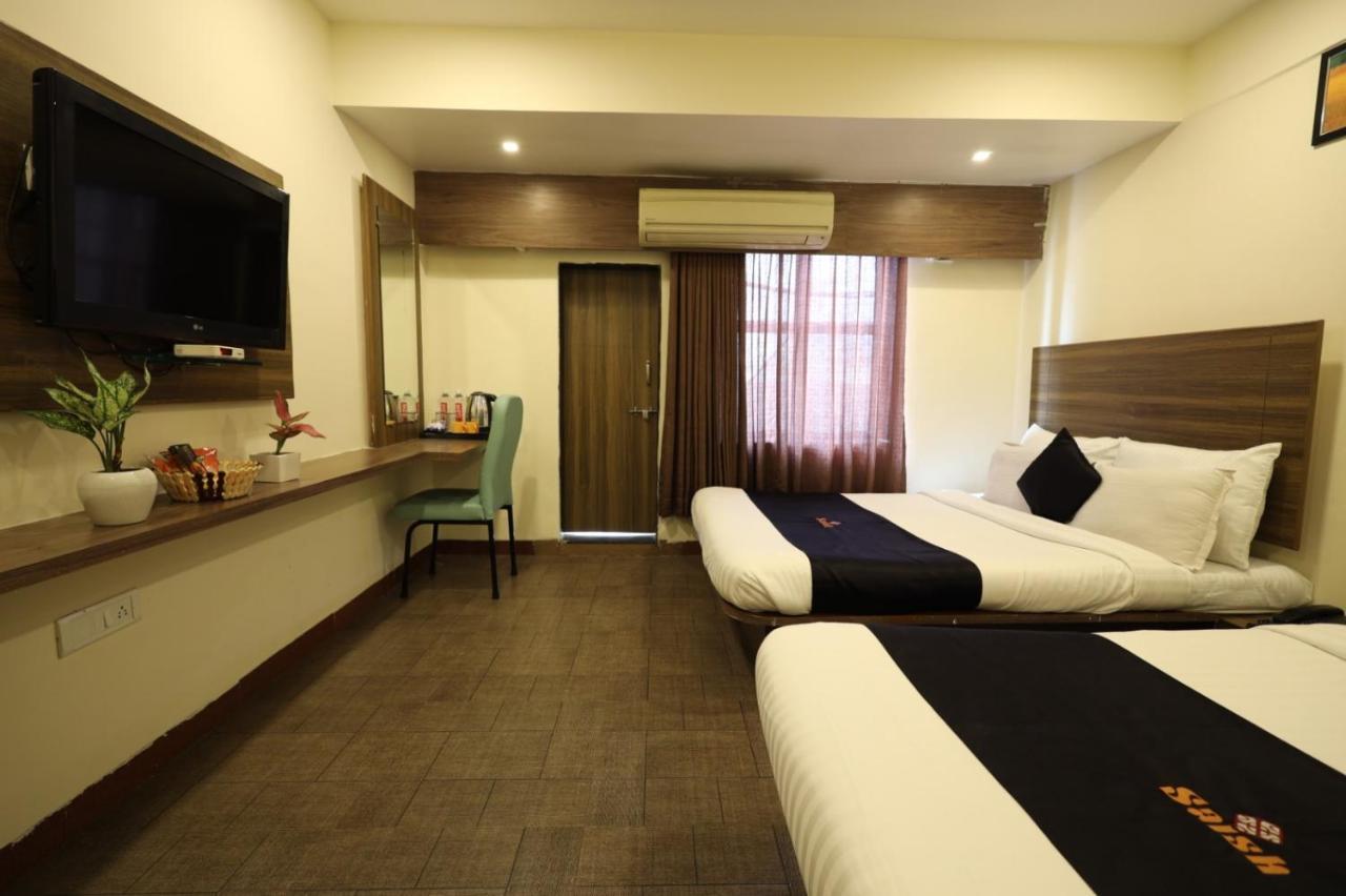 Saish Hotel Shirdi Dış mekan fotoğraf