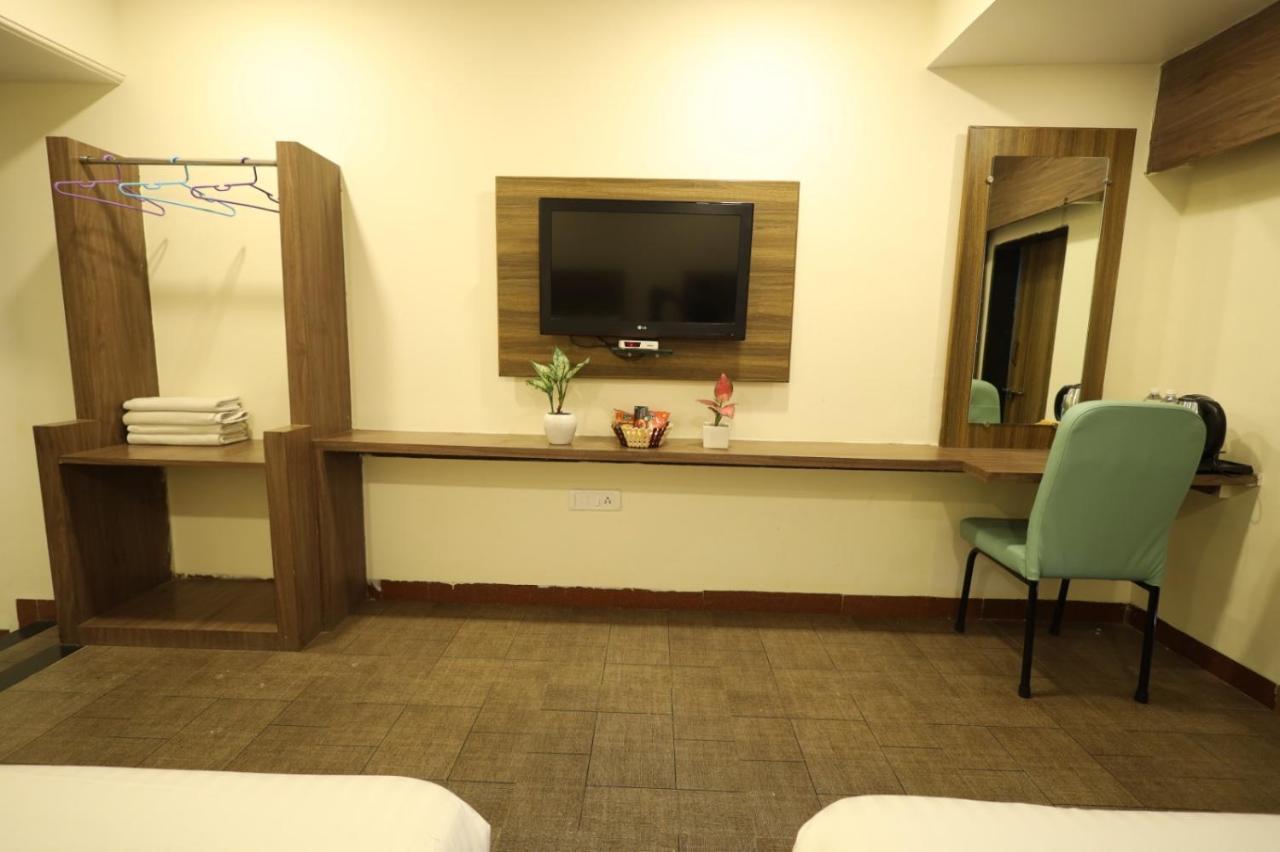 Saish Hotel Shirdi Dış mekan fotoğraf
