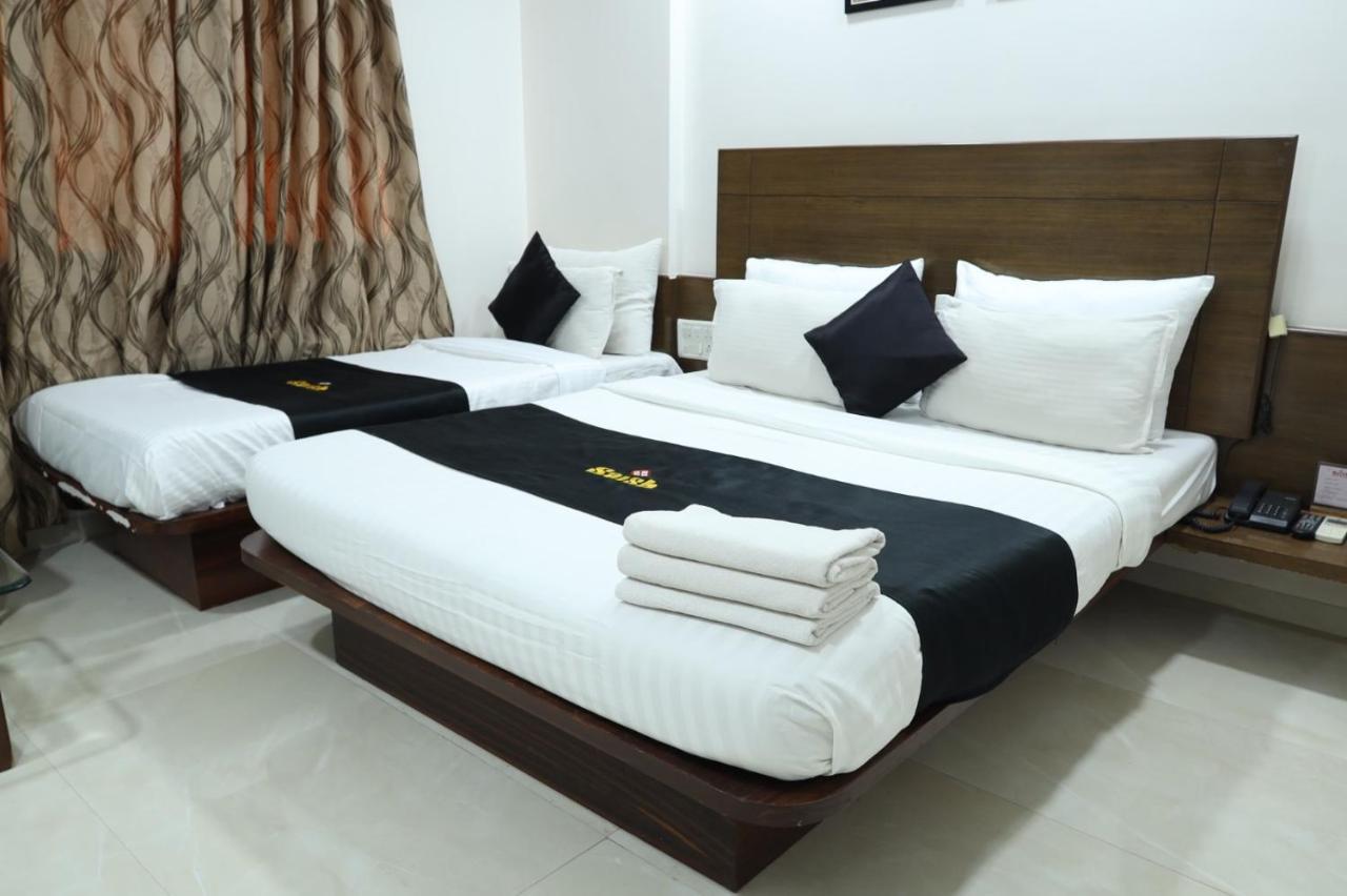 Saish Hotel Shirdi Dış mekan fotoğraf