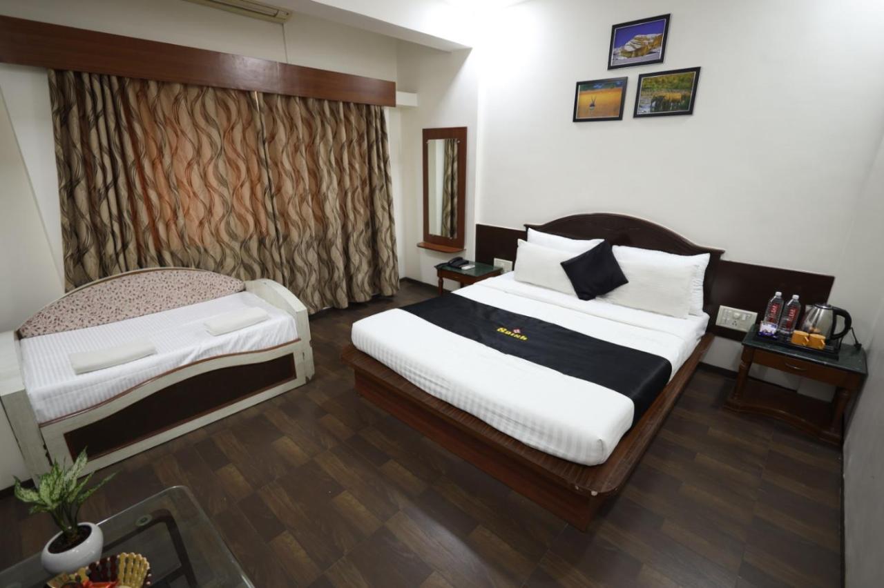 Saish Hotel Shirdi Dış mekan fotoğraf