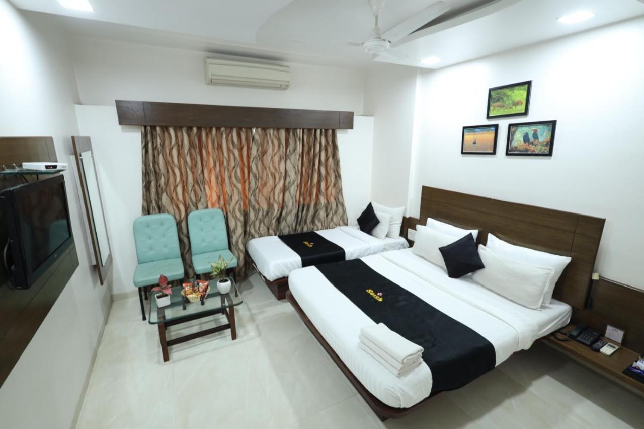 Saish Hotel Shirdi Dış mekan fotoğraf