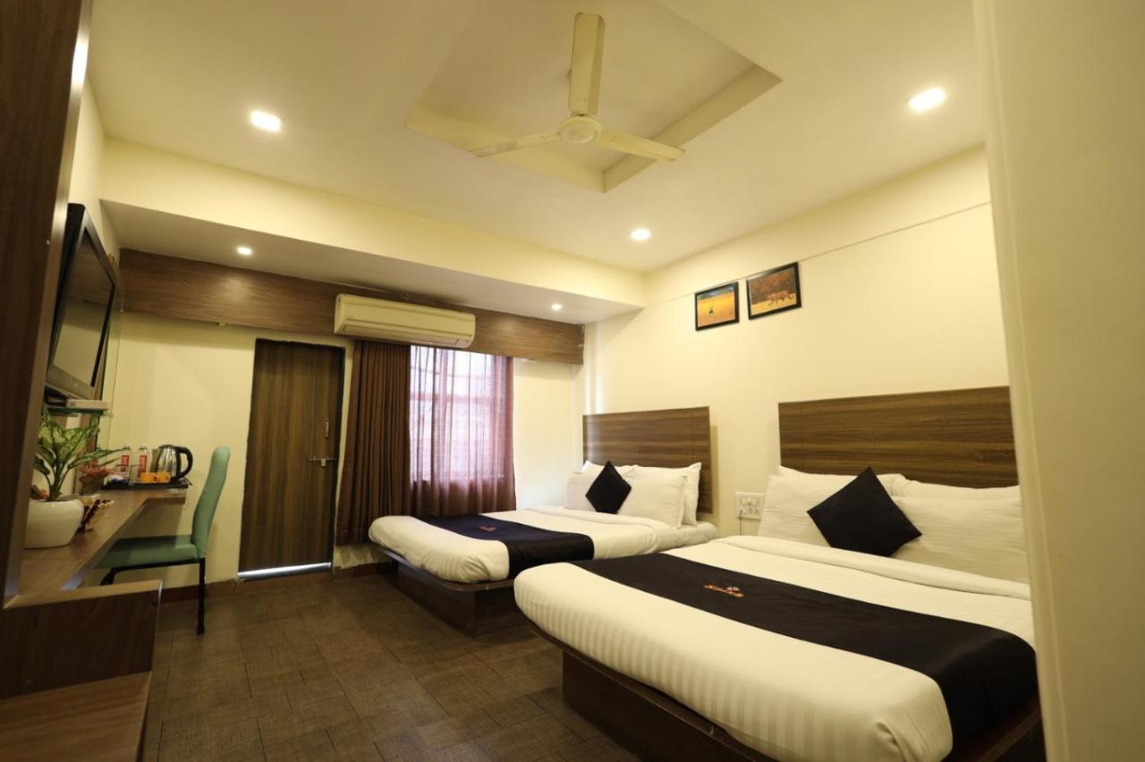 Saish Hotel Shirdi Dış mekan fotoğraf