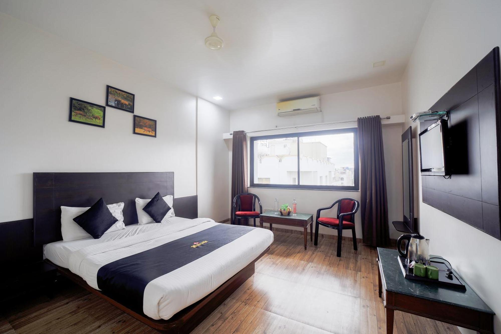 Saish Hotel Shirdi Dış mekan fotoğraf