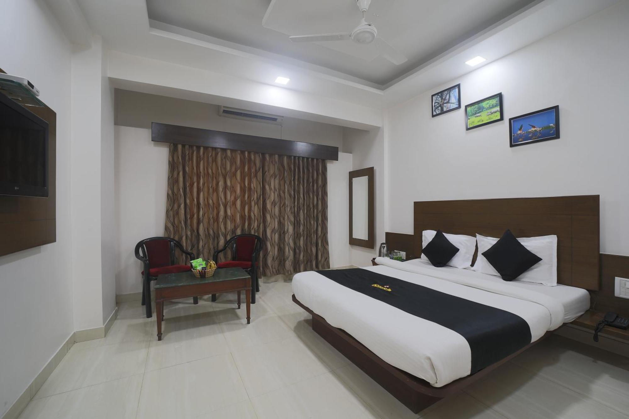 Saish Hotel Shirdi Dış mekan fotoğraf
