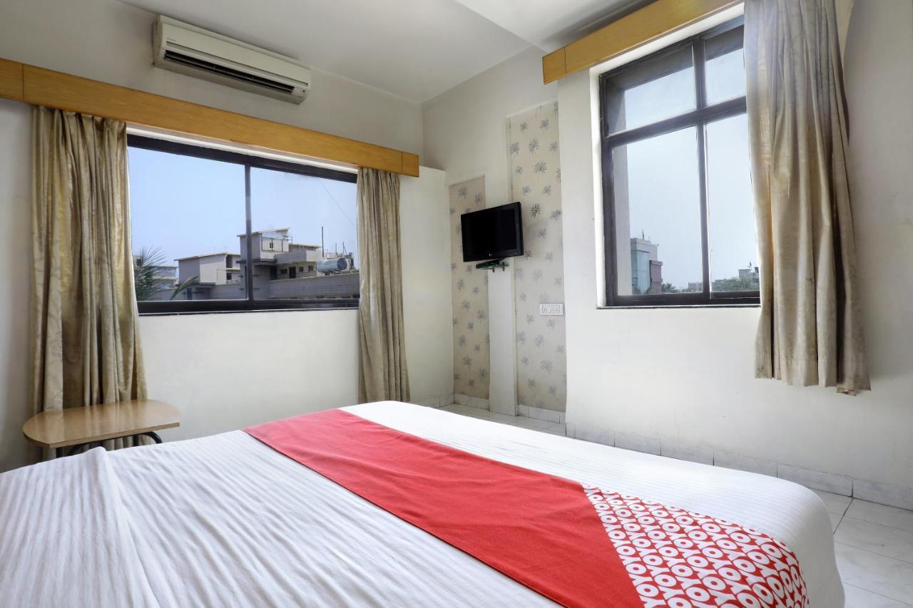 Saish Hotel Shirdi Dış mekan fotoğraf